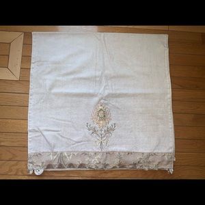 Decorated wide bath towel